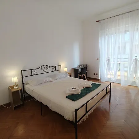 Apartment Dock Bay Lodge Hostel Triest