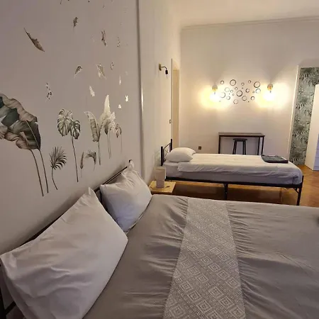 Dock Bay Lodge Hostel Apartment