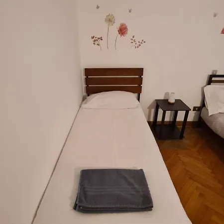 Apartment Dock Bay Lodge Hostel *